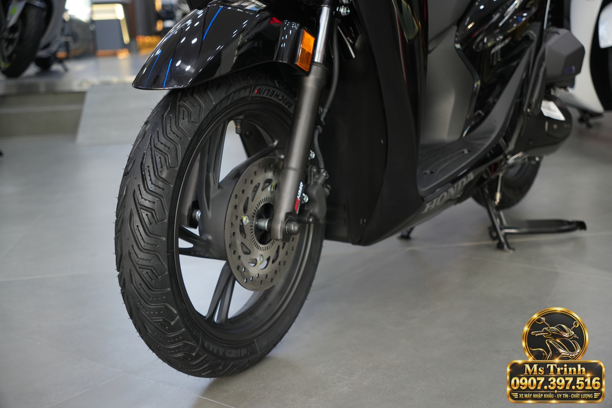 Honda SH150i Ý đen bóng 2027 tại An Giang - Sơn bóng lịch sự, tiện ích cho mỗi ngày