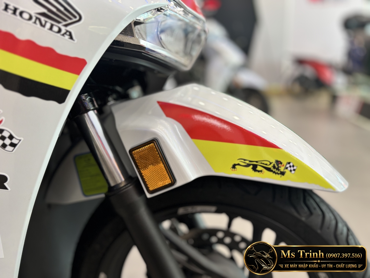 Honda SH150 Ý Malossi 2026 tại An Giang - Tem custom thể thao, dáng SH thanh lịch
