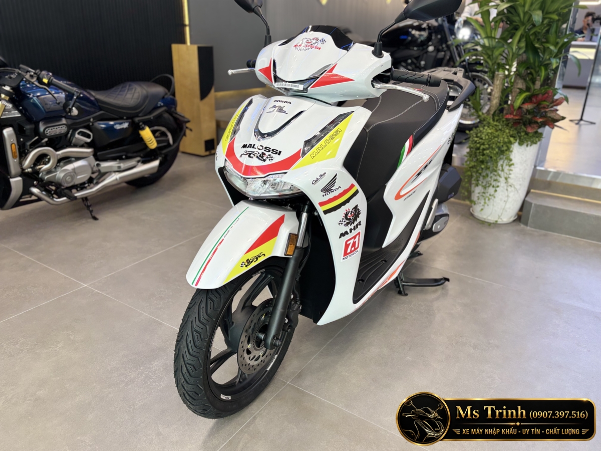 Honda SH150 Ý Malossi 2026 tại An Giang - Tem custom thể thao, dáng SH thanh lịch