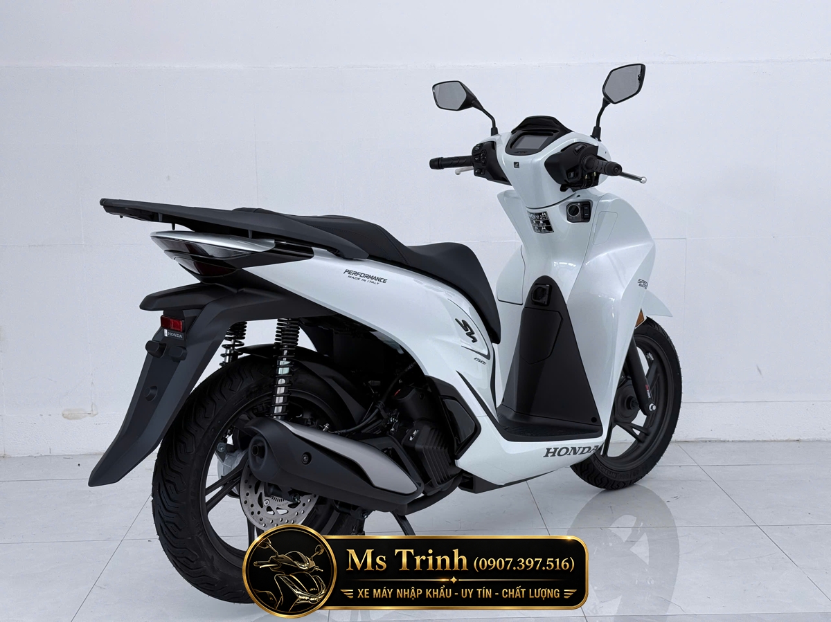 Honda SH150i Special Edition Standard nhập HMR Ý màu trắng tại An Giang: Giá trị nằm trong từng chi tiết nguyên bản