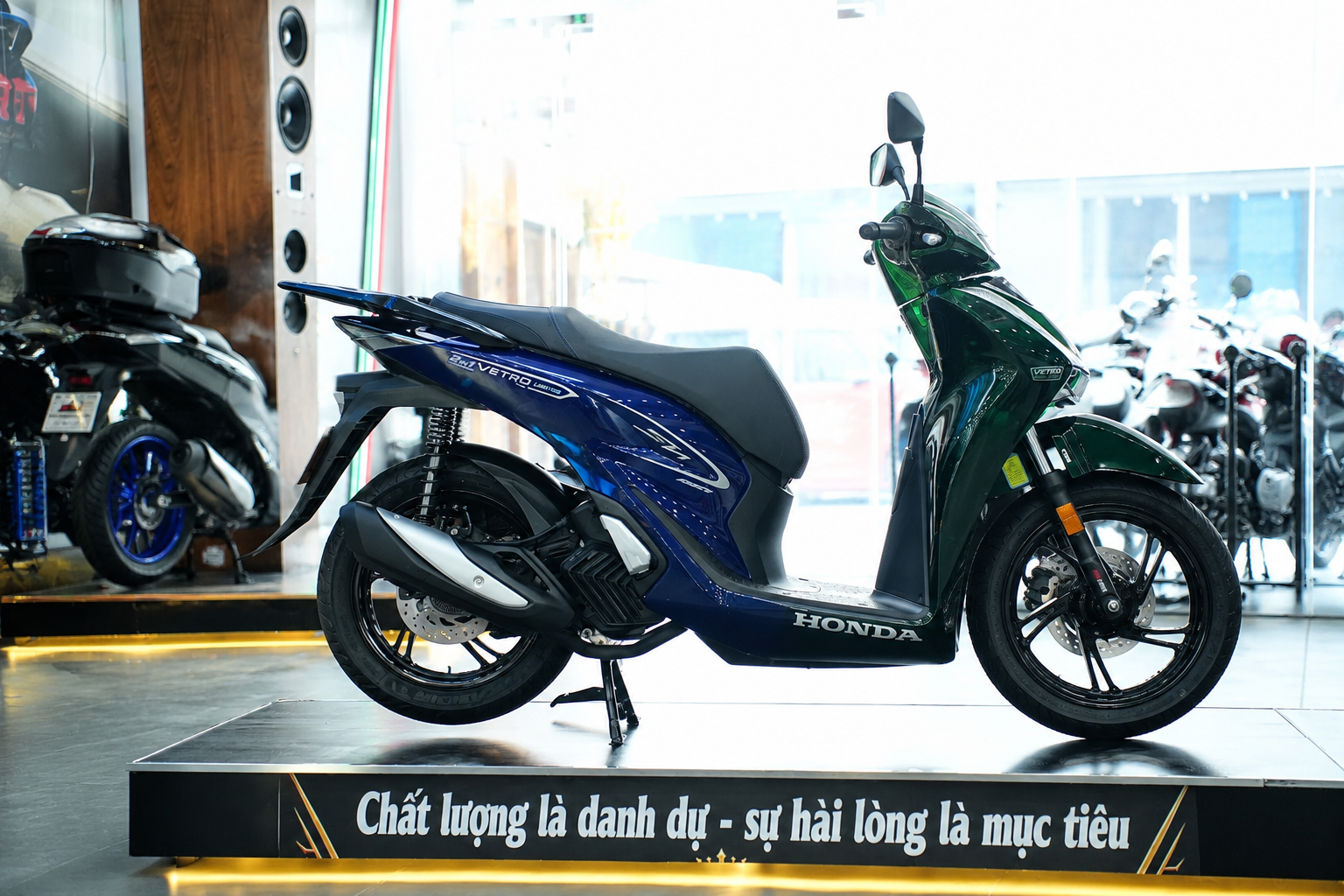 Honda SH150i Vetro Green - Sapphire tại An Giang: SH Ý Limited 200 xe