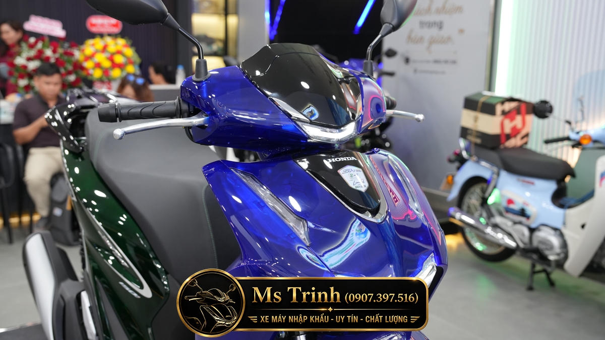 Honda SH150i Vetro Sapphire - Green tại An Giang: SH Ý 2 trong 1 giới hạn 200 xe