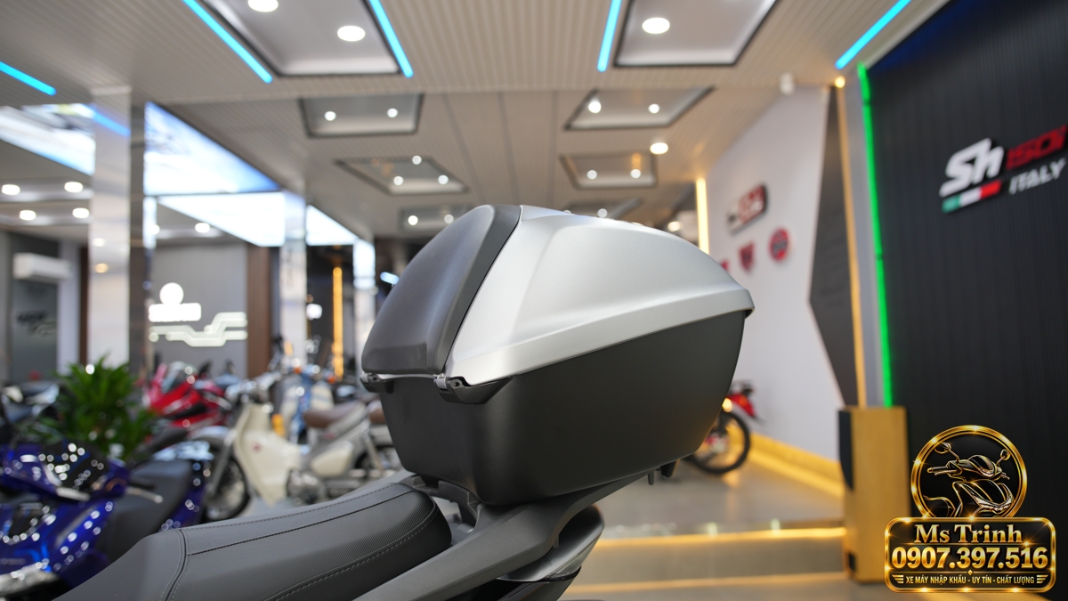 Honda SH150i Ý xám bạc 2027 tại An Giang - Nhập Ý, tem vàng sang trọng, giá tốt