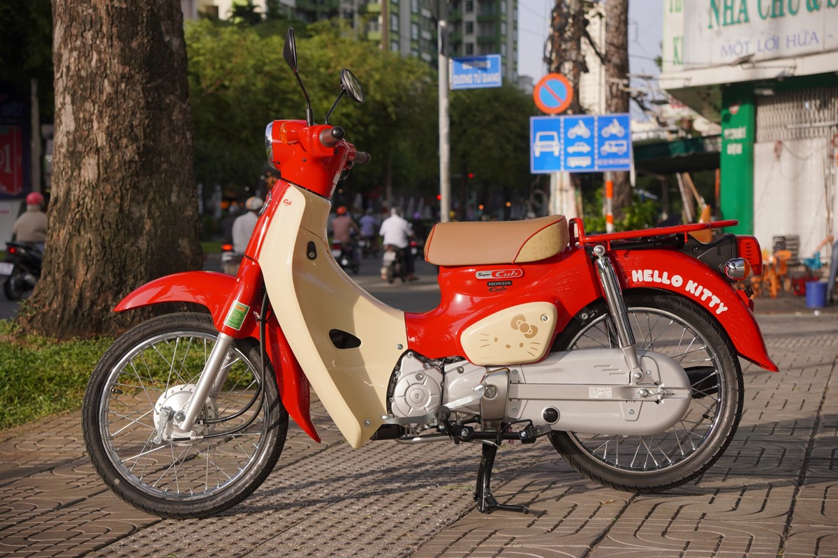 Honda Super Cub 50cc Hello Kitty Edition, Made In Japan, Hàng Hiếm tại An Giang