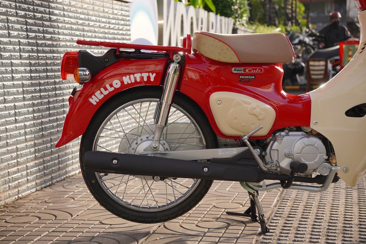 Honda Super Cub 50cc Hello Kitty Edition, Made In Japan, Hàng Hiếm tại An Giang