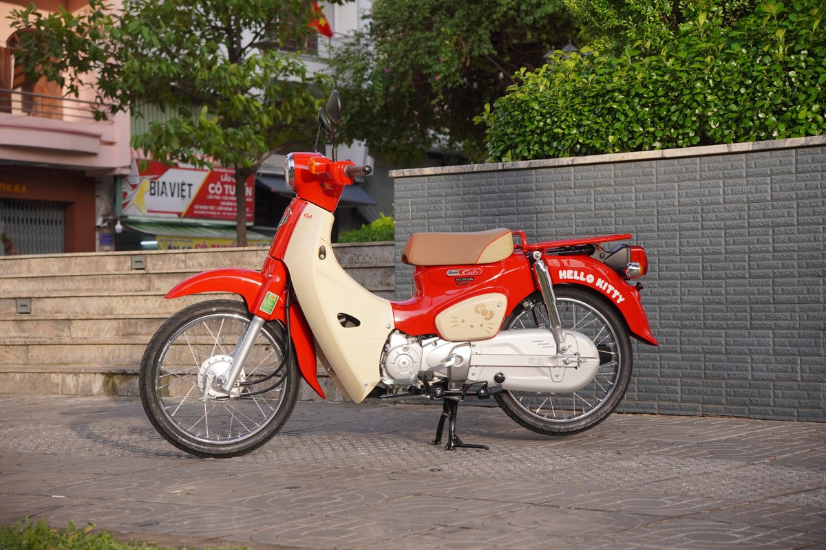 Honda Super Cub 50cc Hello Kitty Edition, Made In Japan, Hàng Hiếm tại An Giang