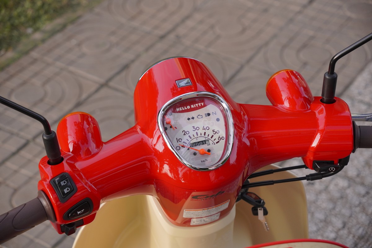 Honda Super Cub 50cc Hello Kitty Edition, Made In Japan, Hàng Hiếm tại An Giang
