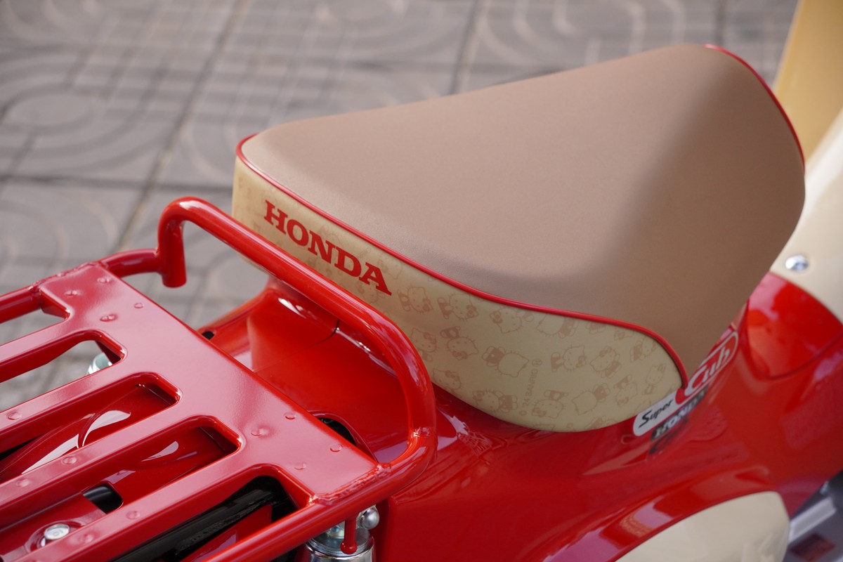 Honda Super Cub 50cc Hello Kitty Edition, Made In Japan, Hàng Hiếm tại An Giang