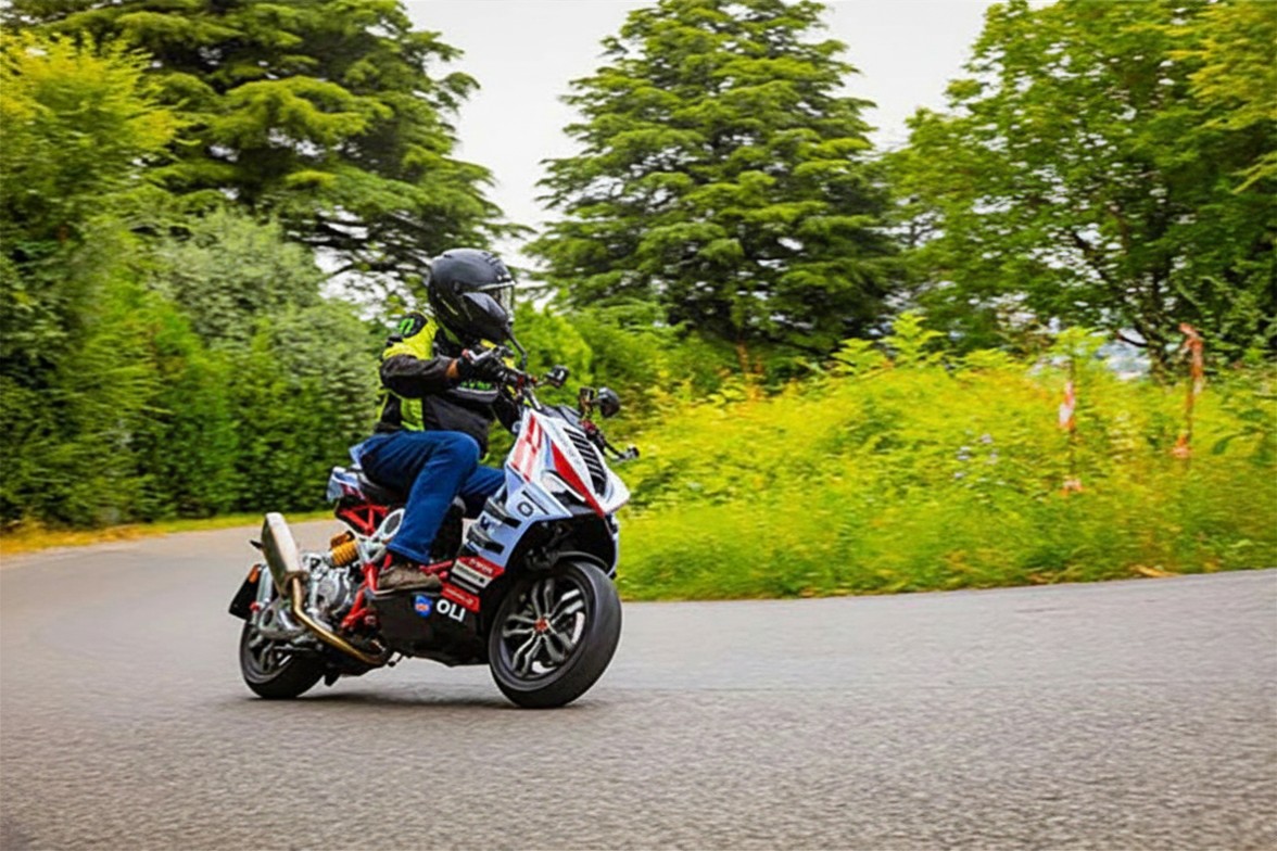 Italjet Dragster 300 Gresini Racing Tại An Giang - Chiếc Scooter Ý Khiến Dân Chơi Xe Phải Ngoái Nhìn