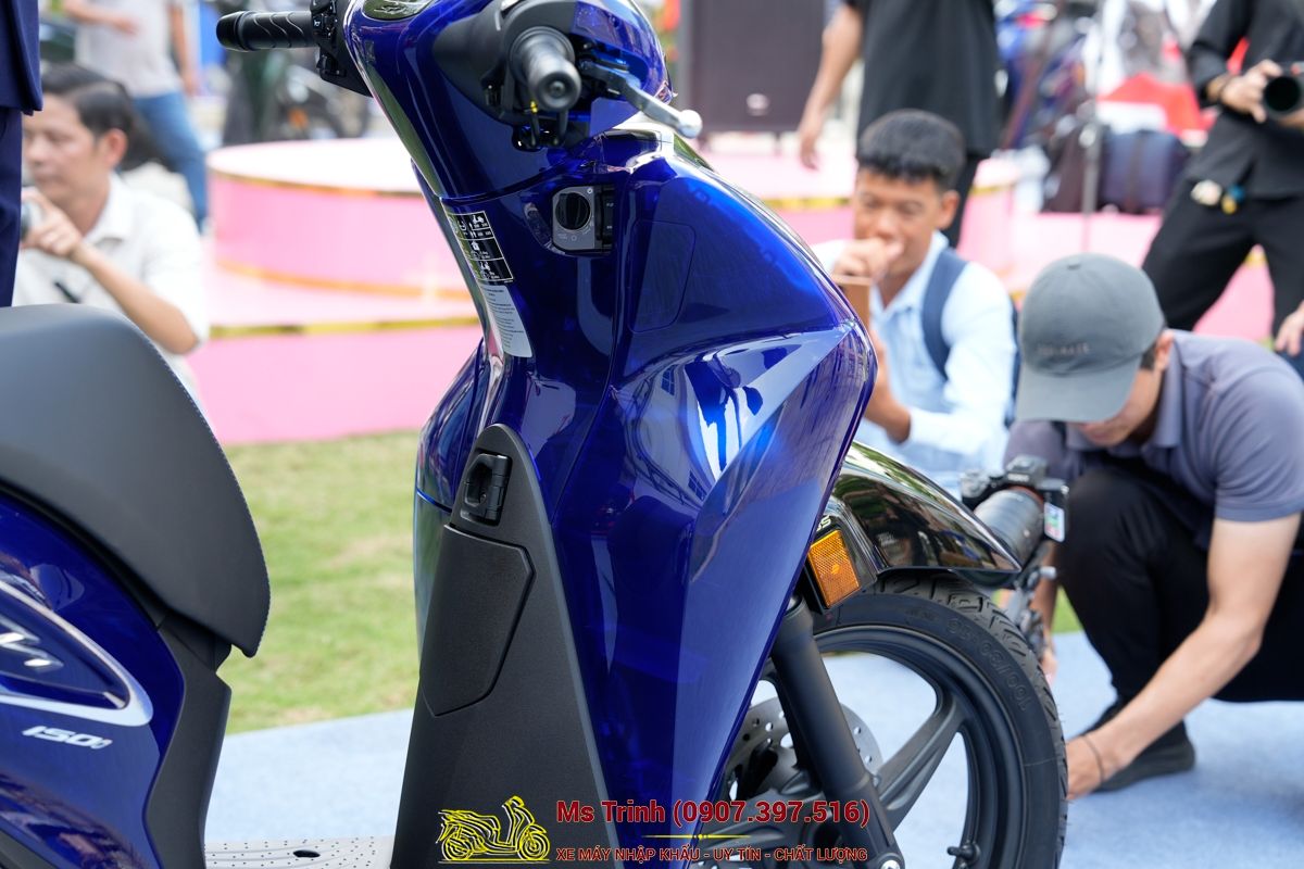 Honda SH150 Vetro Blue 2026 Limited Edition - Siêu phẩm SH Ý dàn áo xanh trong suốt cực hiếm tại An Giang